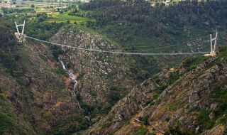 Откриха най-дългия висящ мост в света (ВИДЕО)