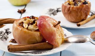 Рецепта на деня: Печени ябълки с орехи и стафиди