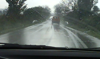 Пътищата в страната са мокри