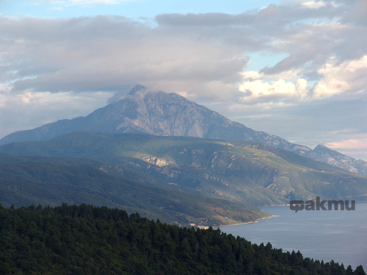 Зографският манастир какъвто не сте го виждали (СНИМКИ)