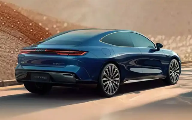 1600 км пробег и разход 4 л/100 км - нов на ниска цена петметров седан от Geely