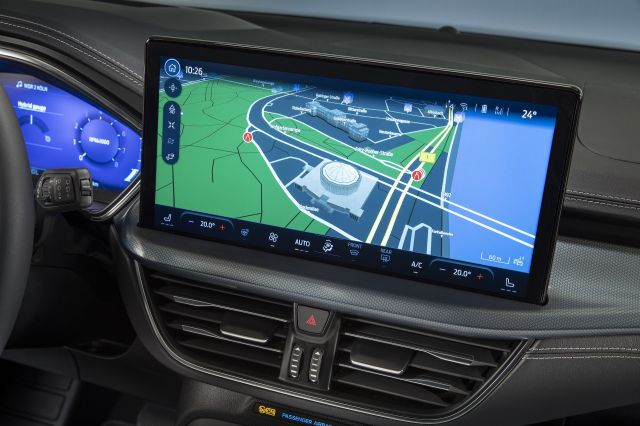 Новият Ford Focus дебютира с огромен екран в интериора