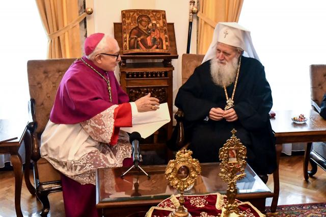 Патриарх Неофит получи мощите на Свети Климент Папа Римски и Свети Потит - 1