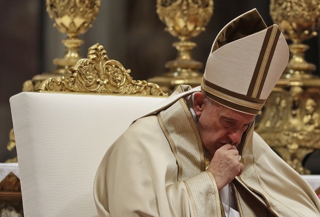 Папа Франциск обяви имената на 17 нови кардинали (снимки)