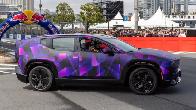 Макс Верстапен подкара най-новата Honda