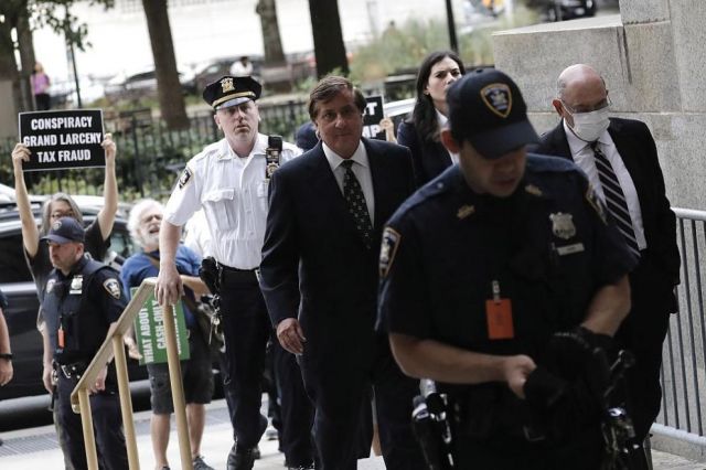 ФБР иззе един куп 