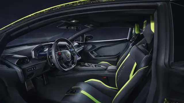 Боядисването на това Lamborghini е отнело над 300 часа рисуване на ръка