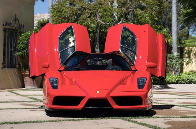  Ferrari Enzo счупи връх за цена 