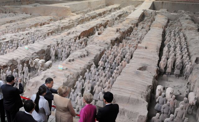 Кракът ви не може да стъпи тук, даже и да сте милиардер (ВИДЕО+СНИМКИ) | ФАКТИ.БГ Кракът ви не може да стъпи тук, даже и да сте милиардер (ВИДЕО+СНИМКИ)
