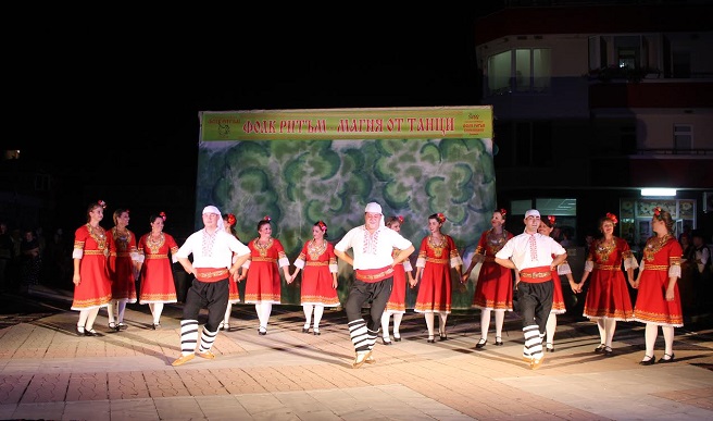 Магия от български танци плени сърцата на ардинчани