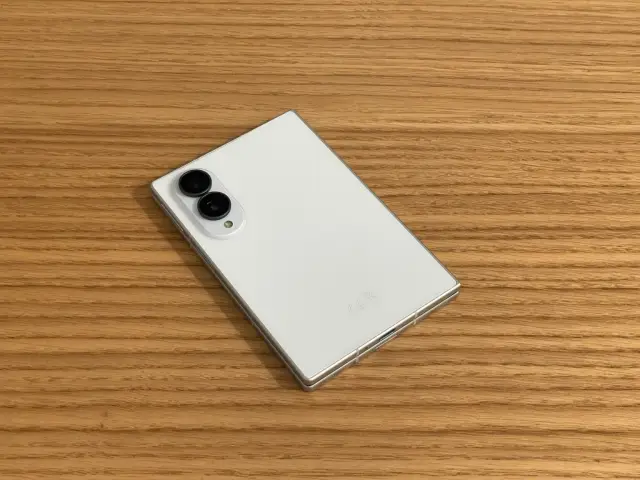 Тествахме Galaxy Z Fold8 - смартфонът, който променя сгъваемите устройства