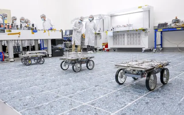 НАСА приключи подготовката за изпращане на луноходите-миньони на Луната