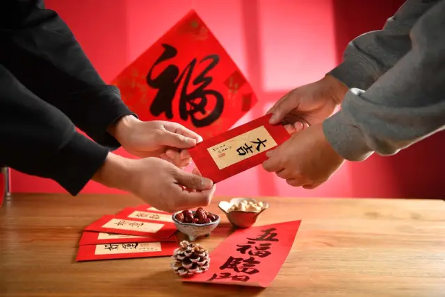 Как се празнува Китайската Нова година: Традиции и символизъм | ФАКТИ.БГ Как се празнува Китайската Нова година: Традиции и символизъм