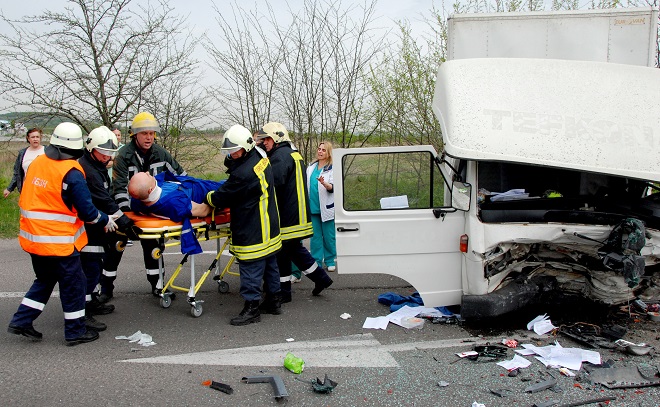 Двама младежи загинаха в зверска катастрофа (Снимки)
