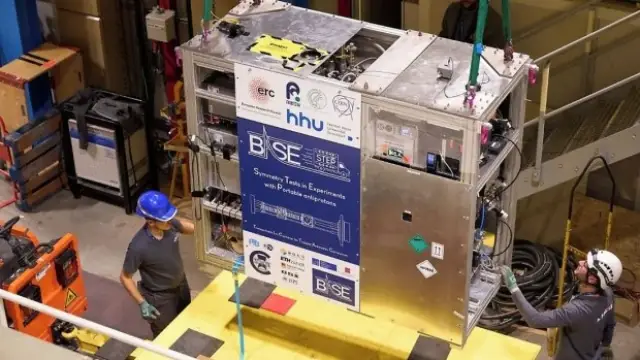 Обикновен камион пренесе най-опасното вещество във Вселената!