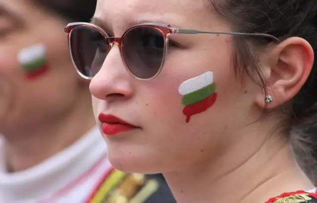 Най-добрите групи на Сурва 2026 ще дефилират през днешния ден (СНИМКИ)