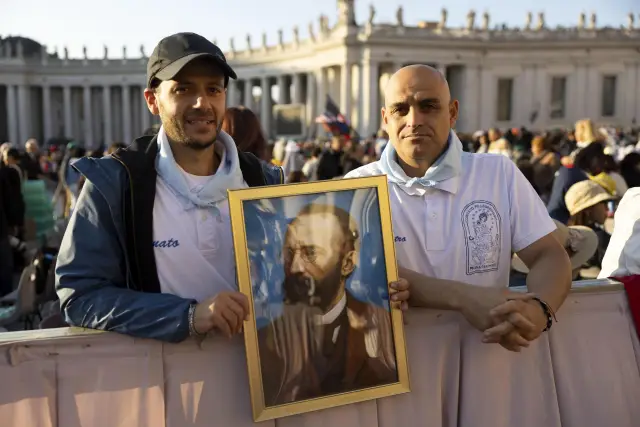 Папата канонизира за светец свещеник, продал душата си на дявола | ФАКТИ.БГ - 2 Папата канонизира за светец свещеник, продал душата си на дявола - 2