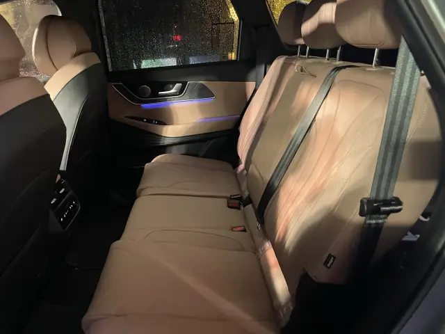 Подробно за Ebro S900. Най-луксозният модел на новата марка у нас