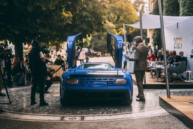  Bugatti за млн. и предшественикът му зашеметиха тълпите във Villa d`Este 