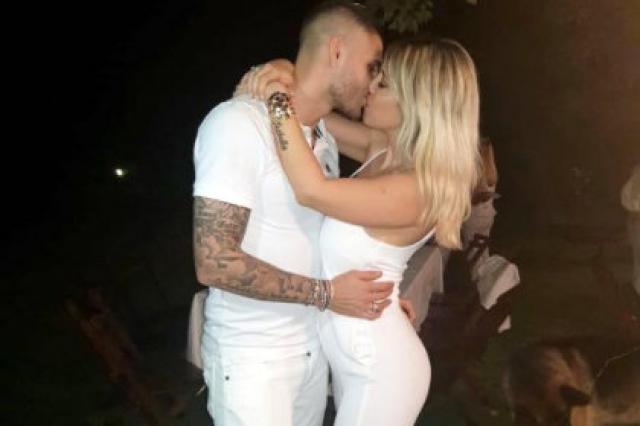  Уволниха футболна брачна половинка - Икарди я успокоява с украшение за 50 хиляди евро 