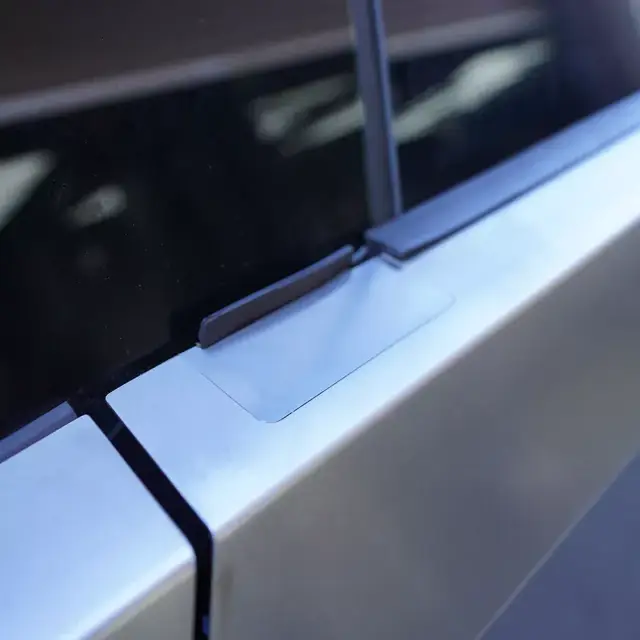 Премахване на страничните огледала е най-новата мода измежду притежателите на Cybertruck