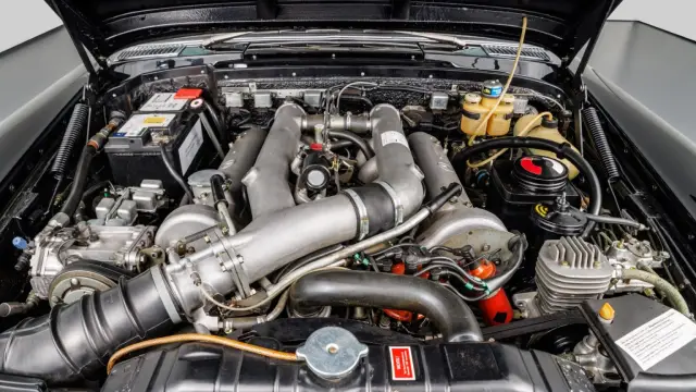 Суперлимитиран Mercedes-Benz W100 600 Landaulet търси своя нов собственик