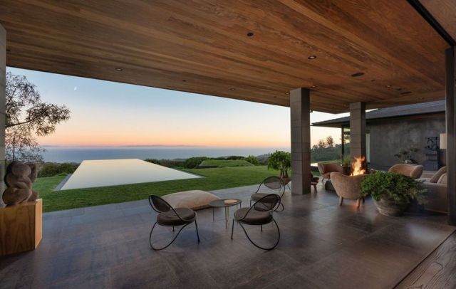  Супер звезда завоюва 6 млн. USD от парцела си (СНИМКИ) 