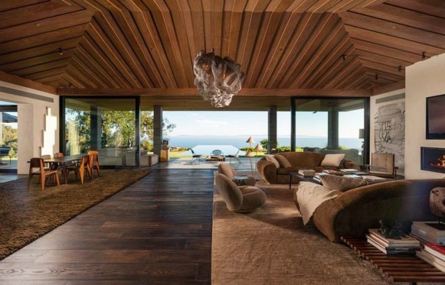  Супер звезда завоюва 6 млн. USD от парцела си (СНИМКИ) 