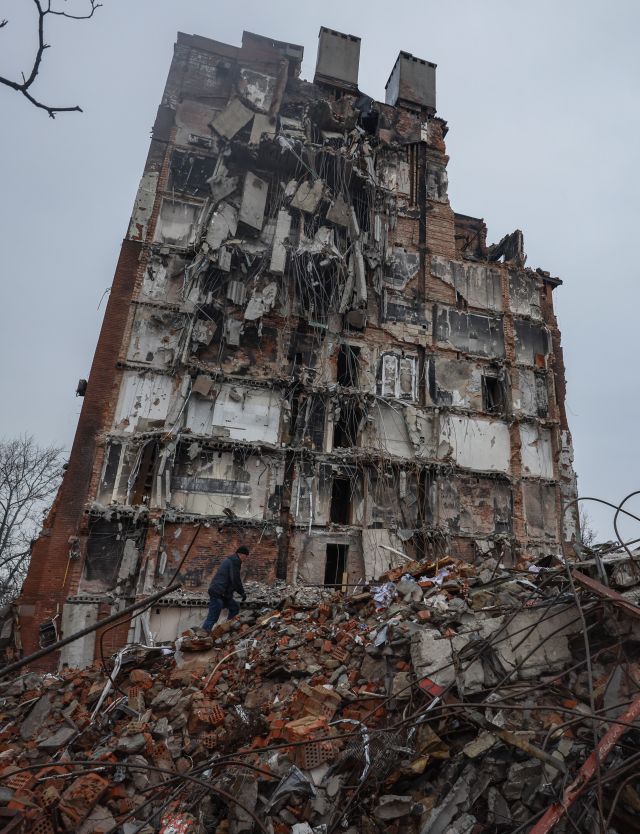  Донецк е подложен тази сутрин на най-масирания обстрел от 2014 г. насам