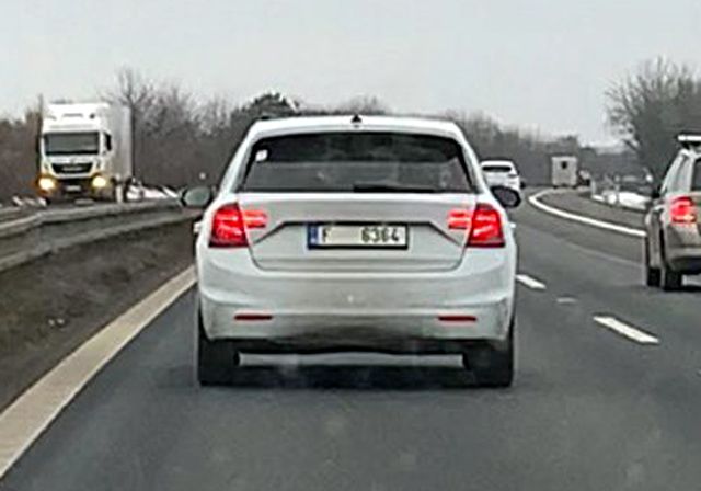  Спипаха новата Fabia без камуфлаж 