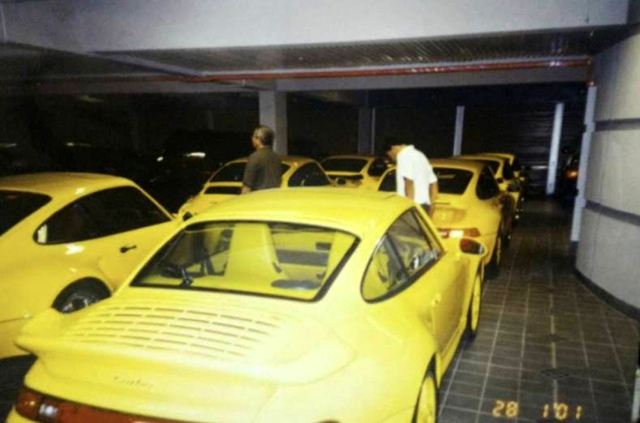 Невиждани снимки от гаражите на брунейския султан
