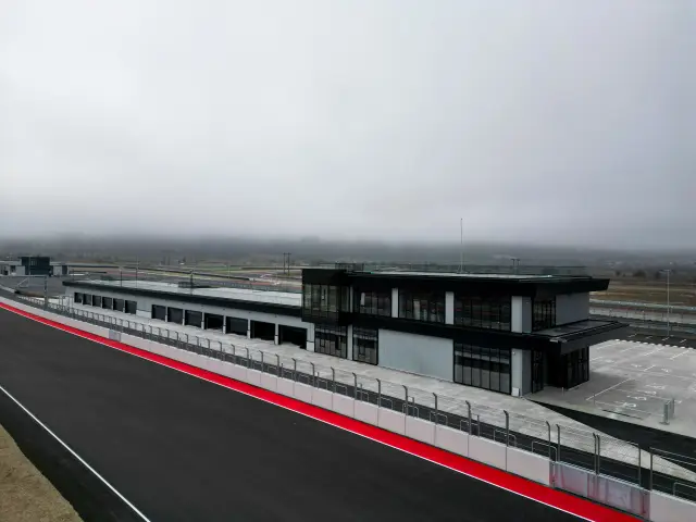 Три проекта с мисия и архитектурните системи на ЕТЕМ