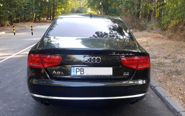  Само у нас: Да караш топ лимузината на Audi и да си мечтаеш за... Волга! 