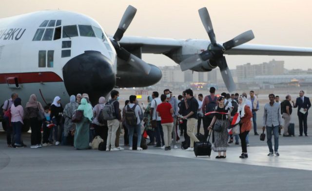 Йеменски и сирийски бежанци молят за помощ в Судан