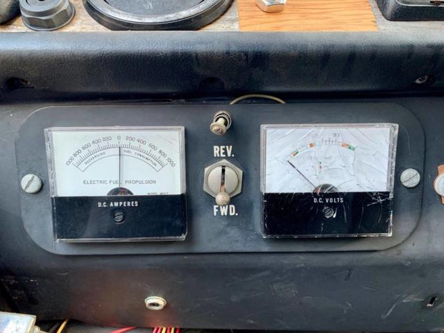  Продава се електрически автомобил от... 1968 година 