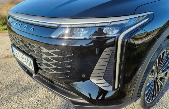 Тествахме китайския кандидат за „убиец на премиум марки“ (вижте и колко струва у нас)