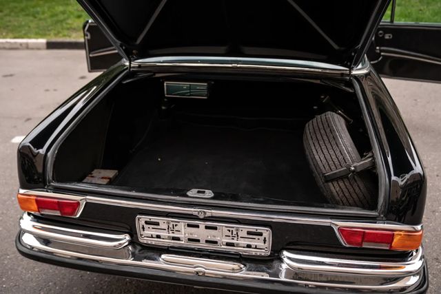  Продава се превъзходно купе Mercedes-Benz W111 