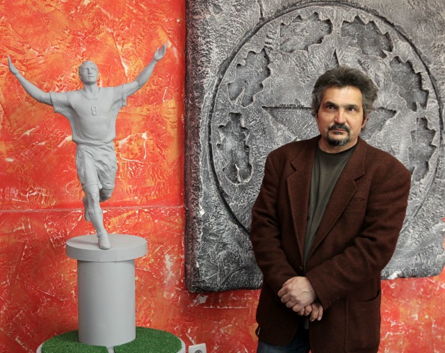 Разкриха как ще изглежда статуята на Стоичков