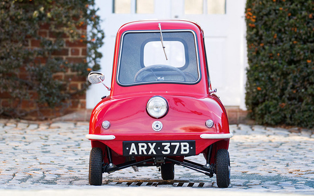 Платиха 6 хил. за най-малката кола в света