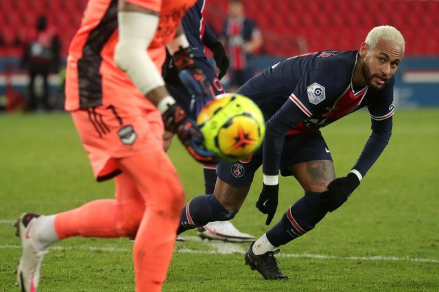  ПСЖ не съумя да победи Бордо след драма на 