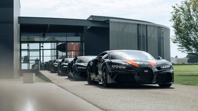Bugatti произведе първите осем Chiron Super Sport 300+