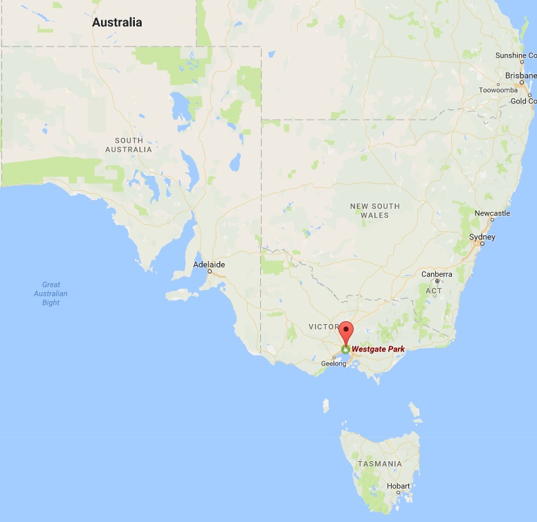 Австралийско езеро се обагри в яркорозово (СНИМКИ)