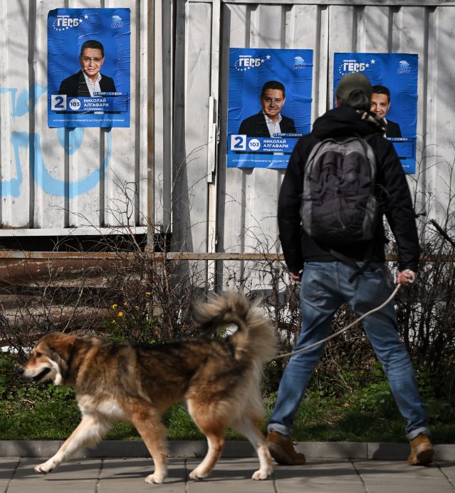 Световните агенции: Трудни коалиционни преговори се очертават в България