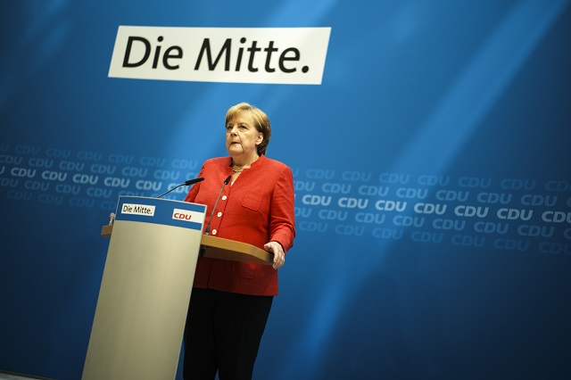 Меркел: Плащаме на други страни от ЕС, за да приемат мигранти