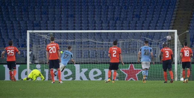  Лацио трепери, само че се класира за елиминационната фаза на Шампионската лига (ВИДЕО) 