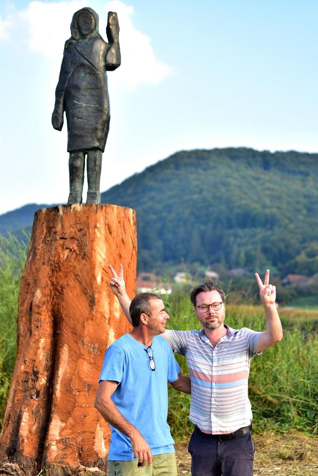 Откриха новата статуя на Мелания Тръмп в Словения