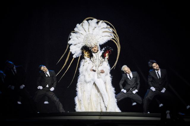 Жителите на Грозни настояват да се забранят концертите на Киркоров в Кавказ заради подигравка с кръста