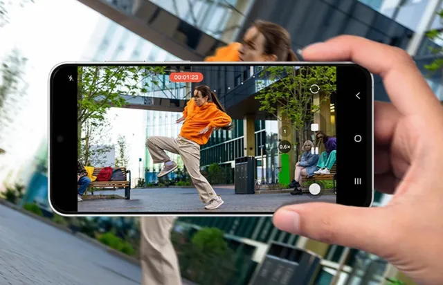 Не купувайте нов смартфон, преди да видите какво може новият Samsung Galaxy S26 FE | интерФакти.БГ Не купувайте нов смартфон, преди да видите какво може новият Samsung Galaxy S26 FE