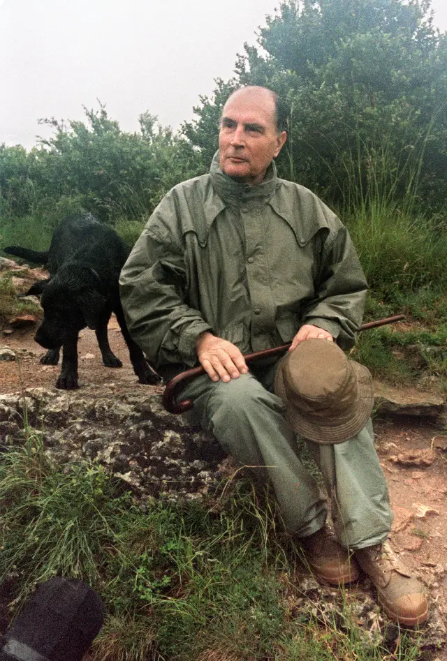  8 януари 1996: Бившият президент на Франция Митеран умира от рак на простата 