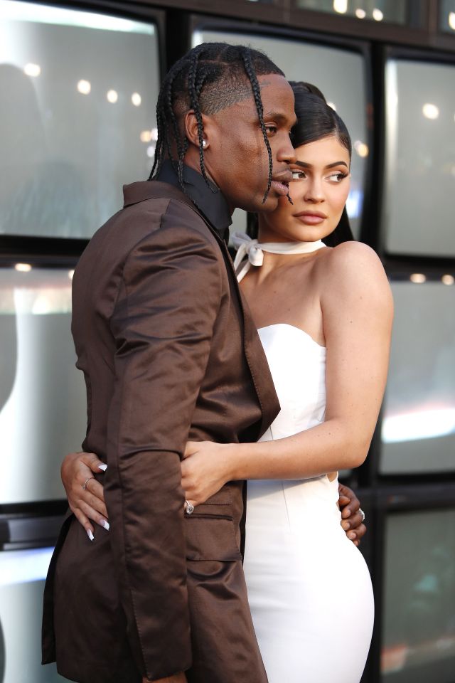  Първата жена с 300 милиона почитатели в Инстаграм (СНИМКИ) 